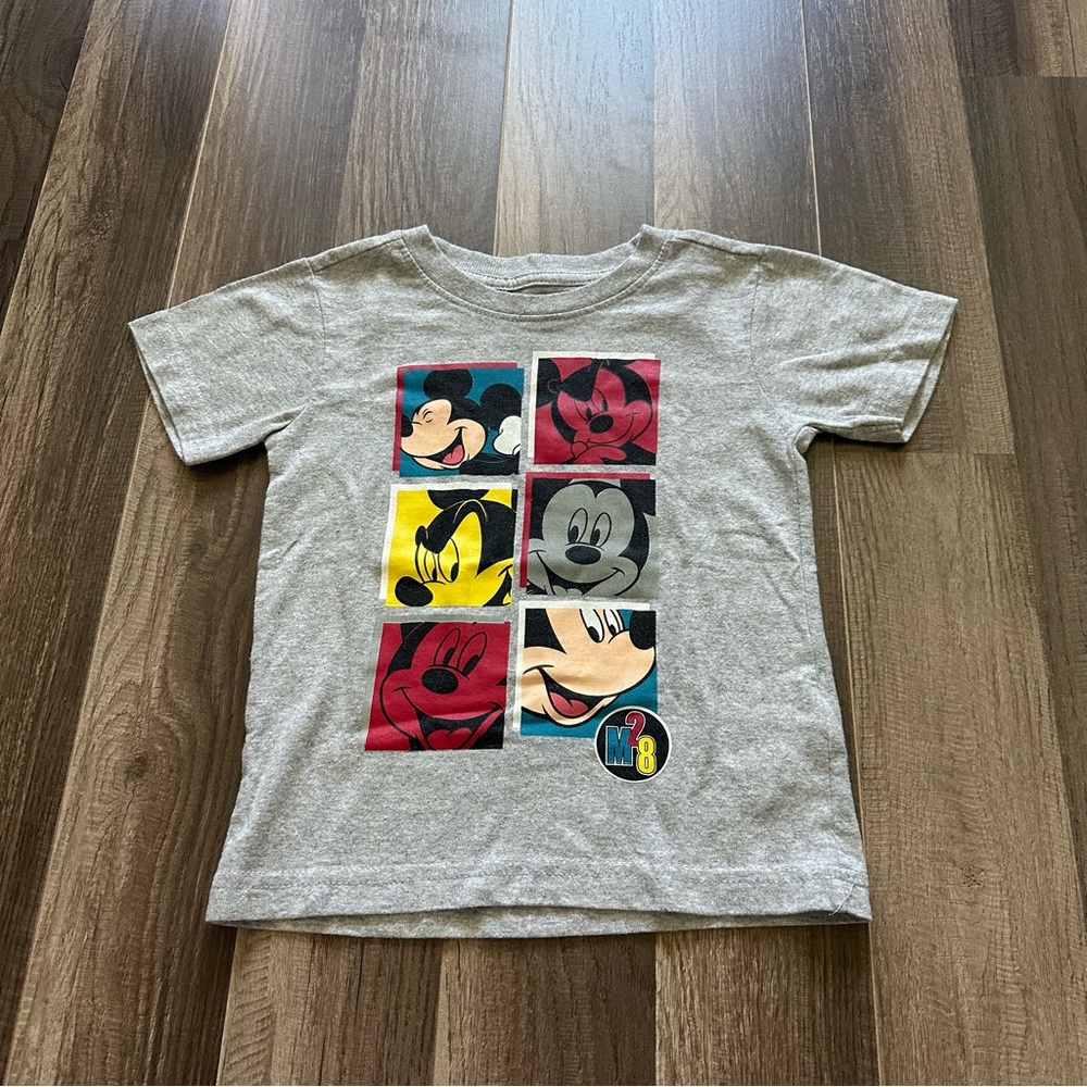 💕2/$20💕 Disney Mickey Mouse Graphic Tee